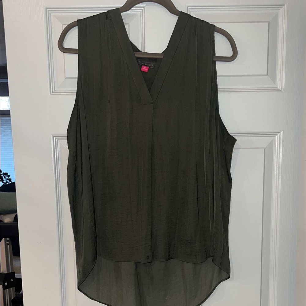 Vince Camuto Dark Green Sleeveless V-Neck Blouse